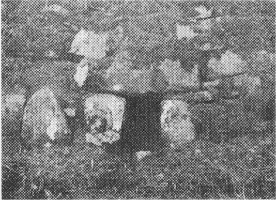 「石城山神籠石(山姥の穴)」のキャプション付きの図